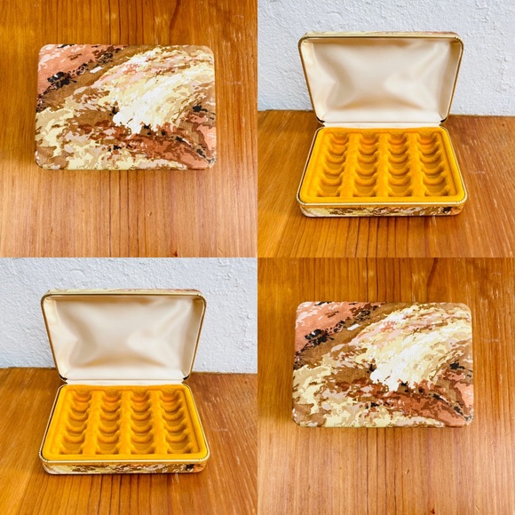 š®3/&30 Vtg Jewelry Box